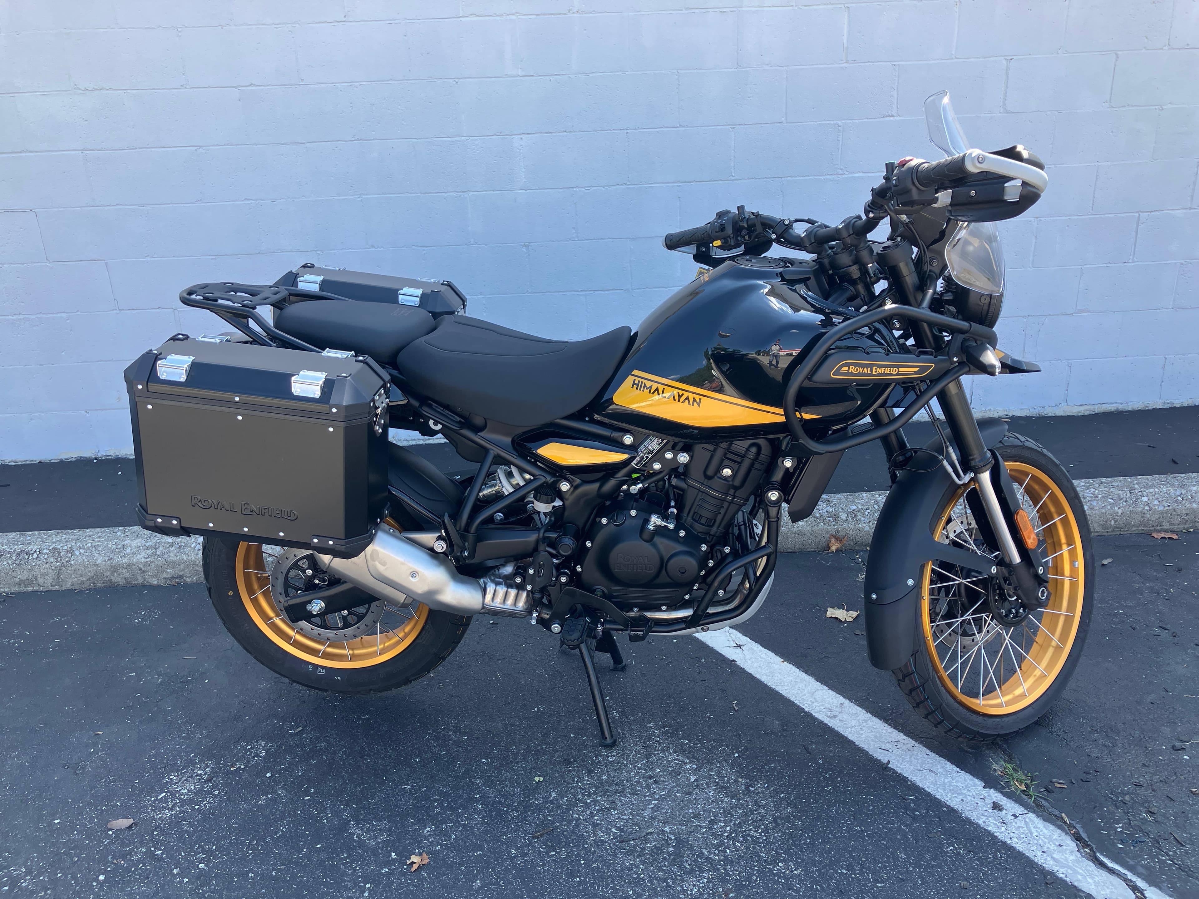 2026 Royal Enfield Himalayan 450 Tubeless Hanle Black — front view