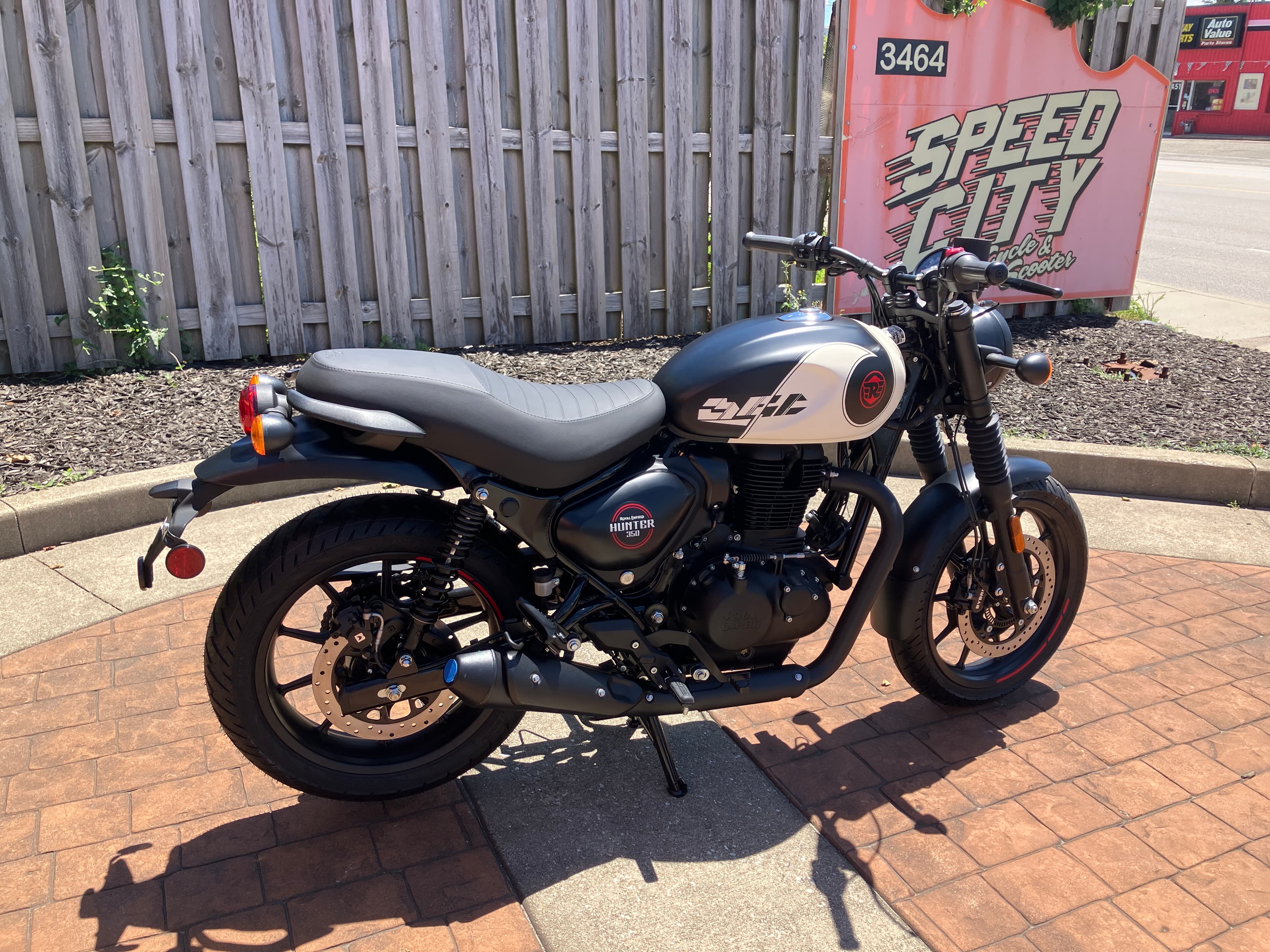 2026 Royal Enfield Hunter 350 Tokyo Black — left side profile